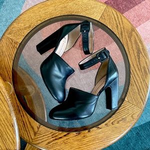 B MAKOWSY high heeled Mary Janes